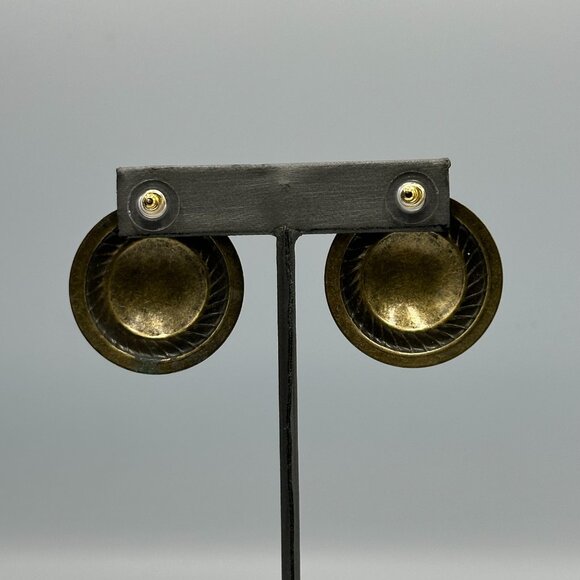 3/$30 Reddish Orange Stud Earrings Brass Tone Pierced Large RoundButton - Picture 5 of 8